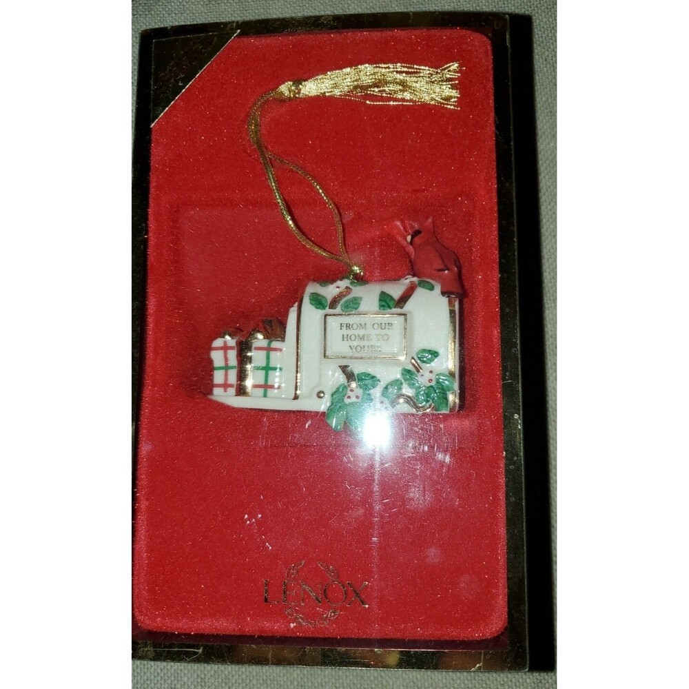 LENOX 2002 Porcelain Annual Christmas Ornament FROM OUR HOME TO YOURS-NIB w/Tags